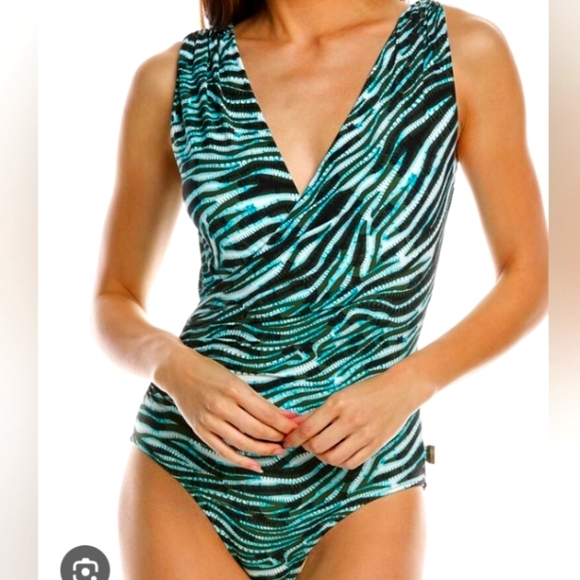 Vince Camuto Surplice One-Piece Women's Black Green Blue SZ 8 NWT